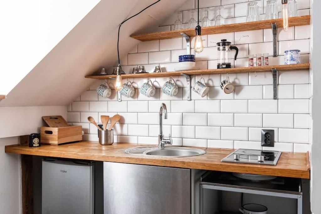 Artistic Flat With Entresol - 5' Market Square - By Upstairs Krakau