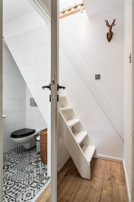 Apartment Artistic Flat With Entresol - 5' Market Square - By Upstairs