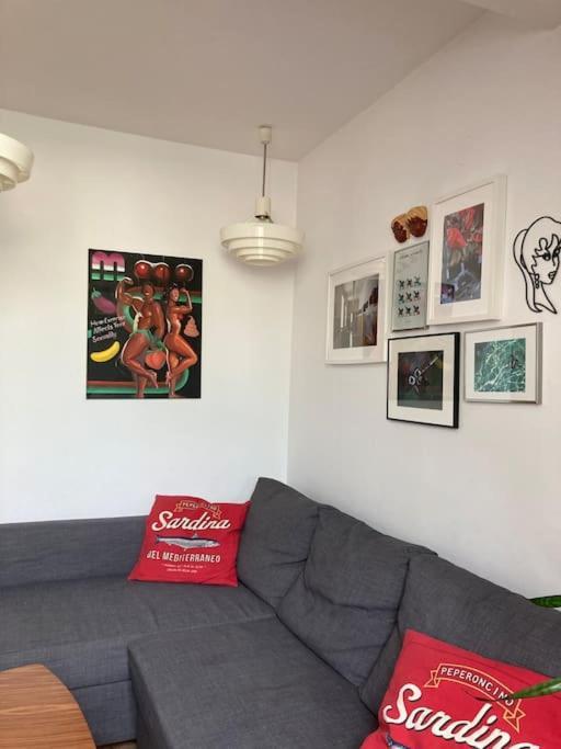Apartment Artistic Flat With Entresol - 5' Market Square - By Upstairs Krakau