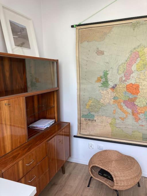 Apartament Artistic Flat With Entresol - 5' Market Square - By Upstairs *