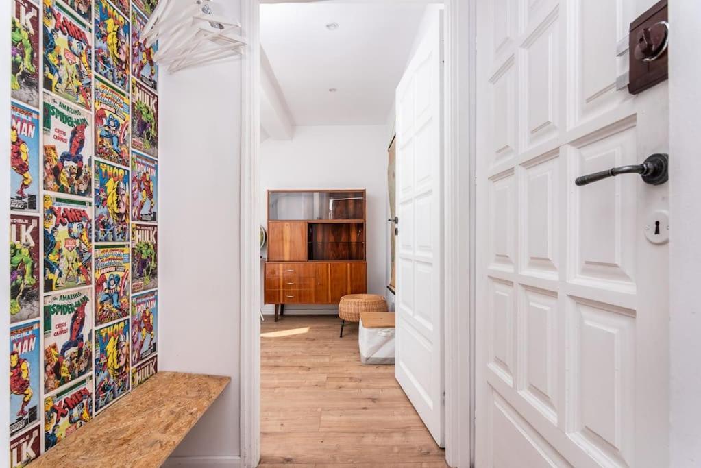 Apartament Artistic Flat With Entresol - 5' Market Square - By Upstairs